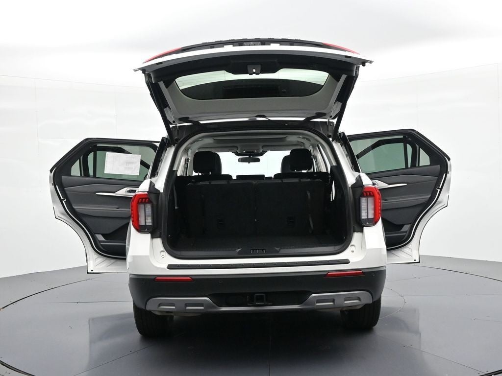 2025 Ford Explorer Active 4WD