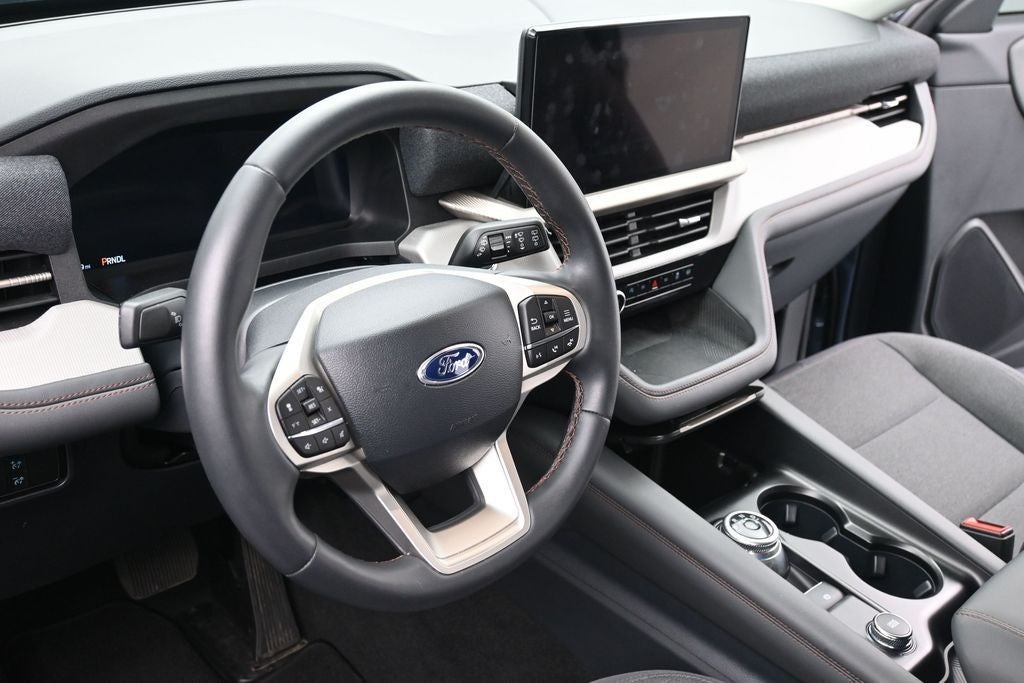 2025 Ford Explorer Active 4WD