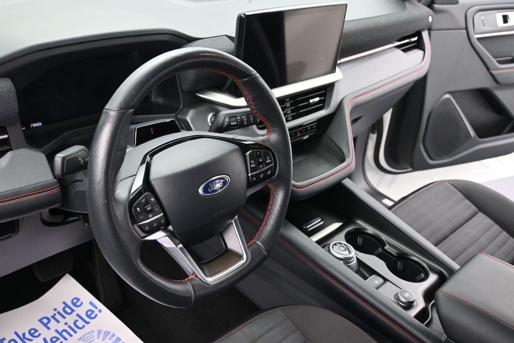 2025 Ford Explorer ST-Line 4WD