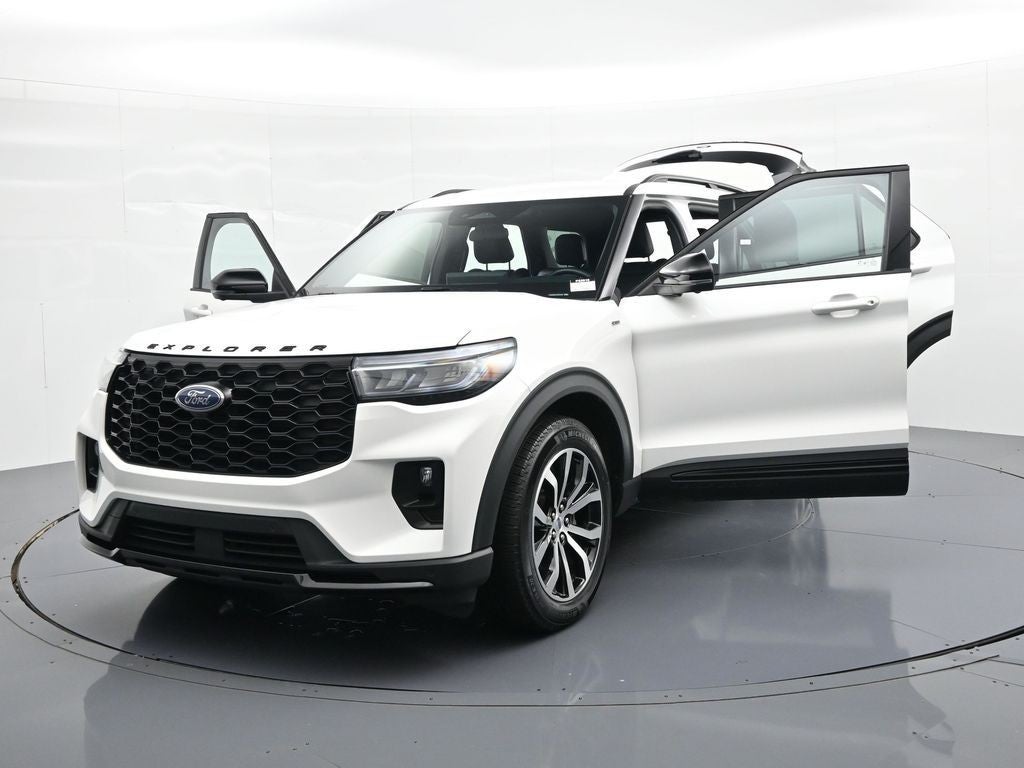 2025 Ford Explorer ST-Line 4WD
