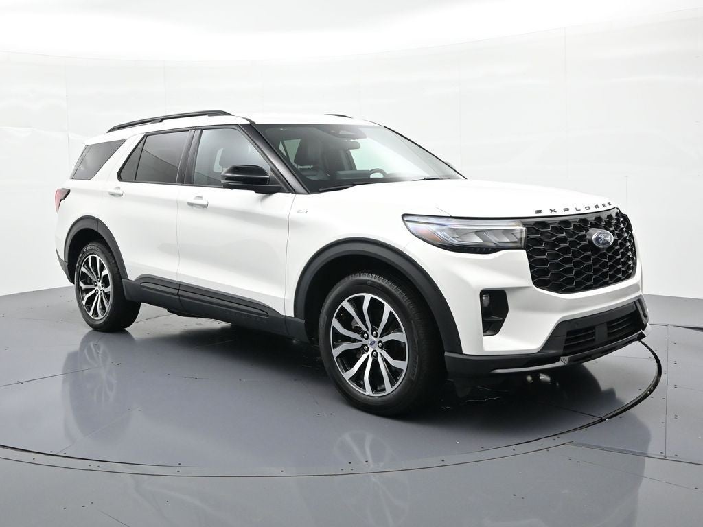 2025 Ford Explorer ST-Line 4WD