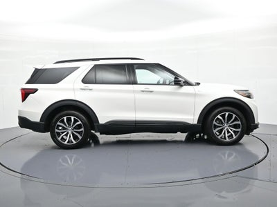 2025 Ford Explorer ST-Line 4WD