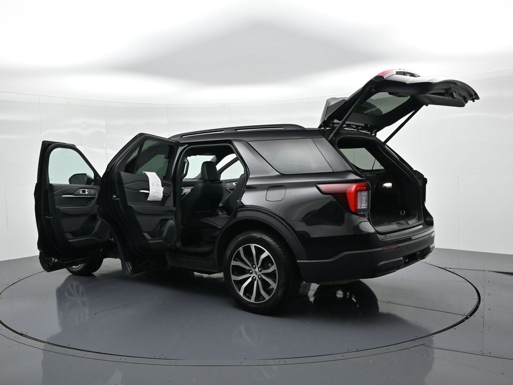 2025 Ford Explorer ST-Line 4WD