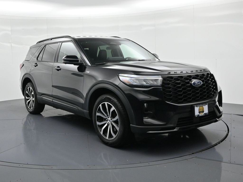 2025 Ford Explorer ST-Line 4WD