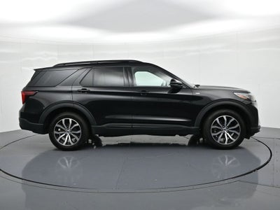 2025 Ford Explorer ST-Line 4WD