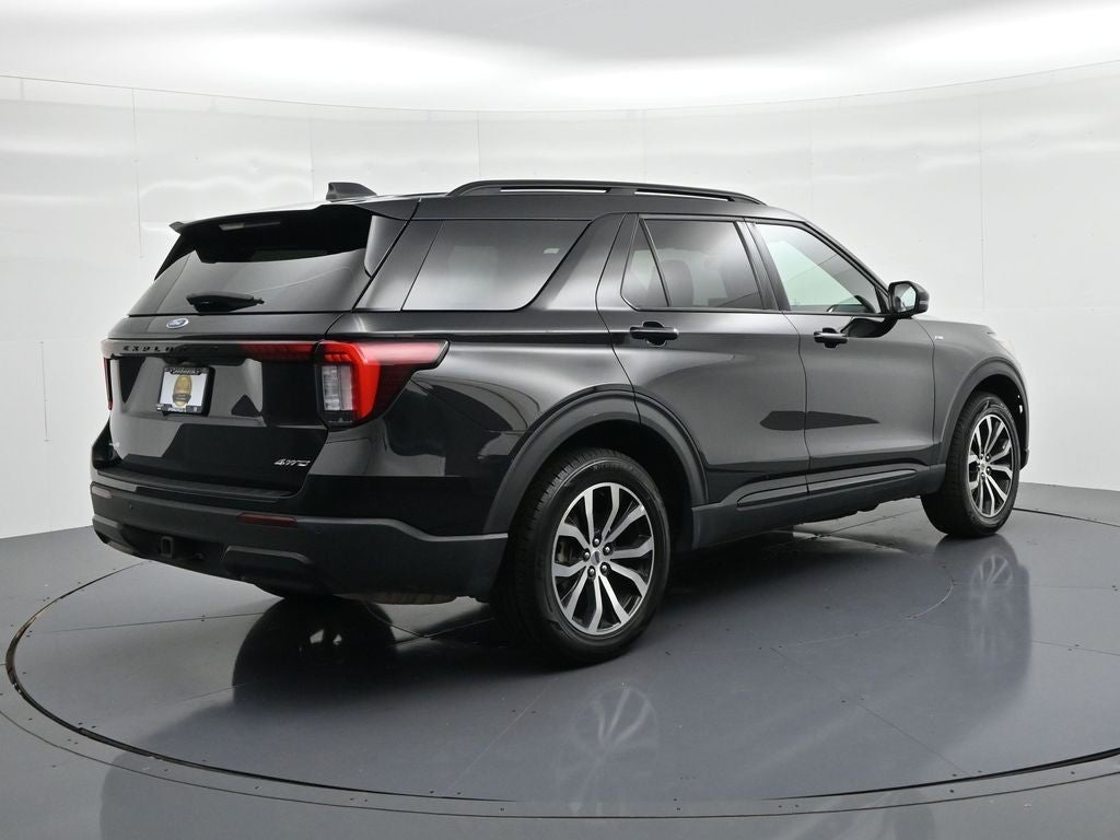 2025 Ford Explorer ST-Line 4WD