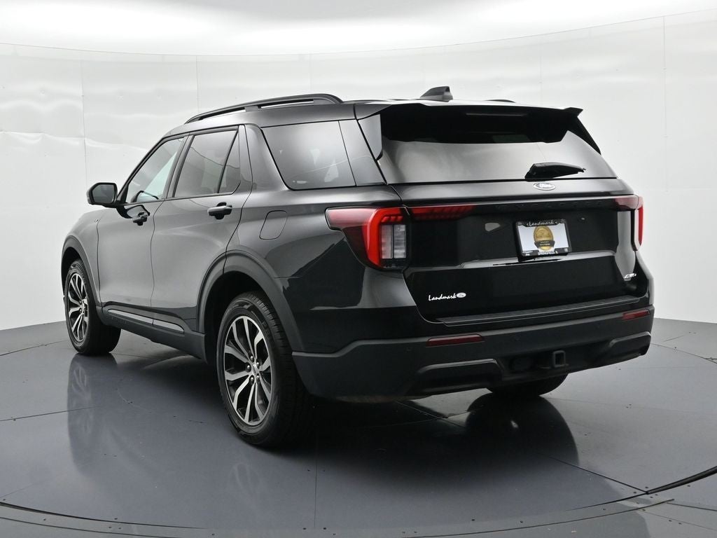 2025 Ford Explorer ST-Line 4WD