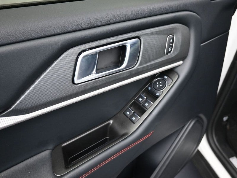 2025 Ford Explorer ST-Line 4WD