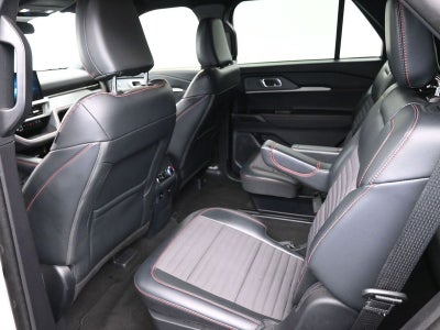 2025 Ford Explorer ST-Line 4WD