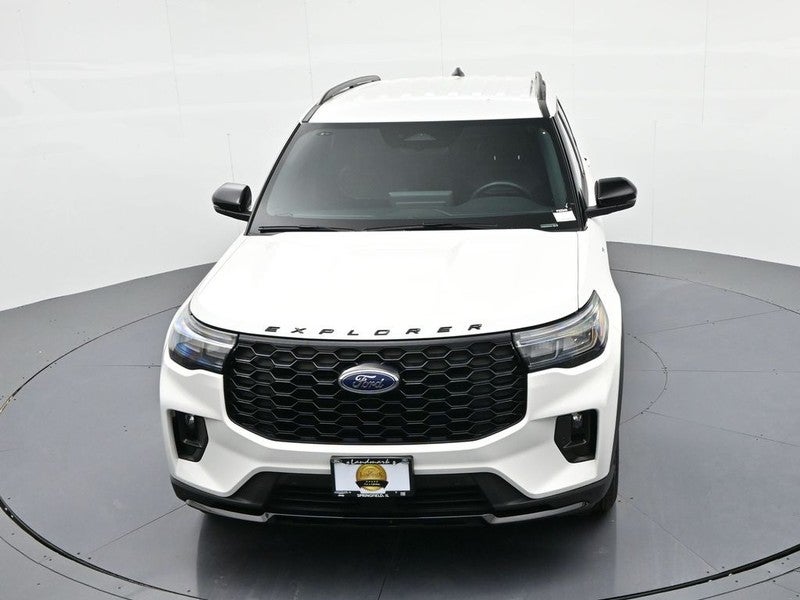 2025 Ford Explorer ST-Line 4WD