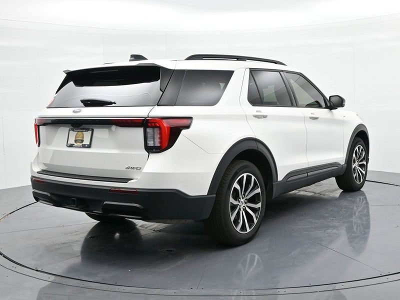 2025 Ford Explorer ST-Line 4WD