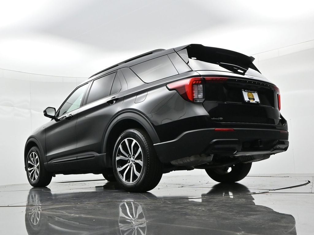 2026 Ford Explorer ST-Line 4WD