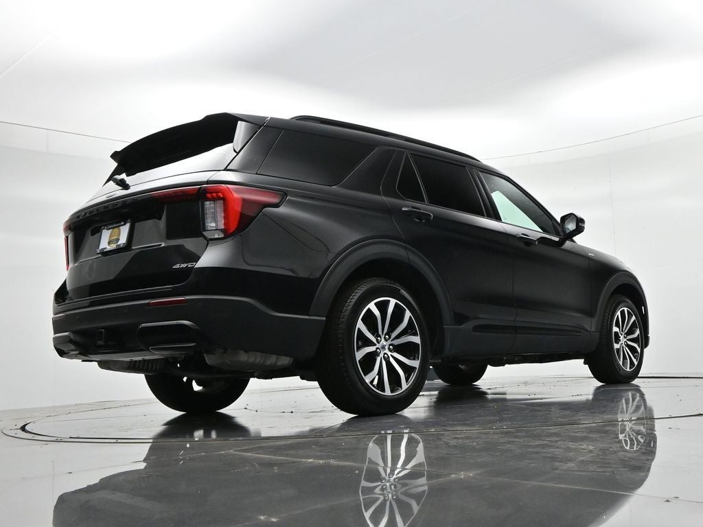 2026 Ford Explorer ST-Line 4WD