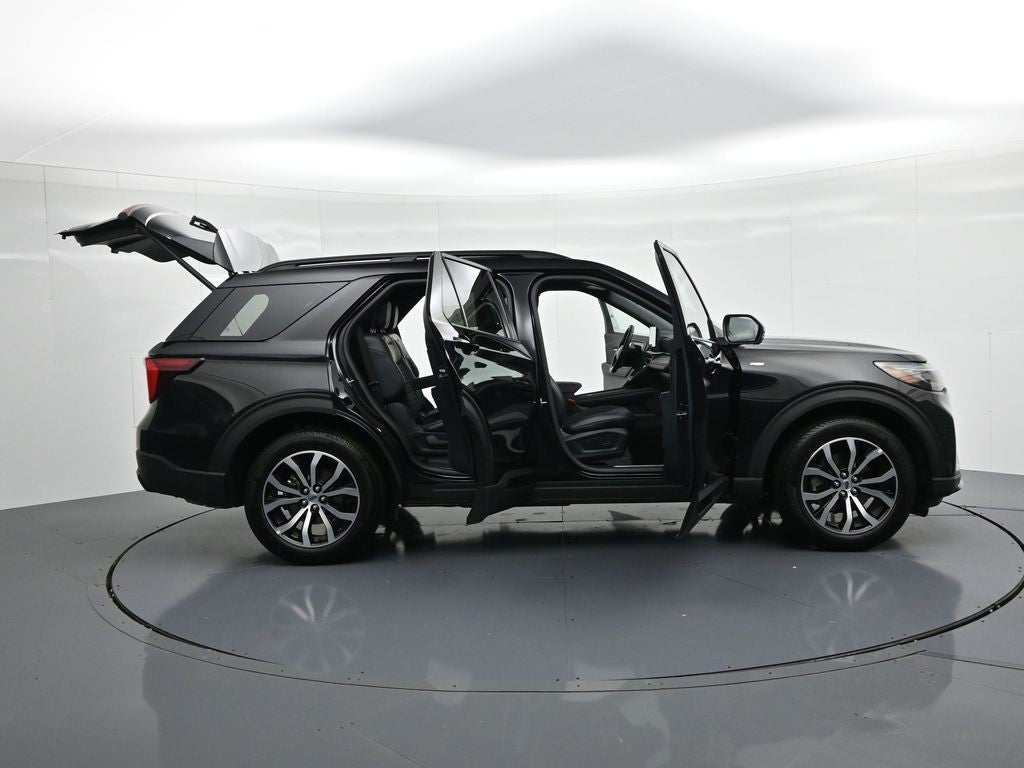 2026 Ford Explorer ST-Line 4WD