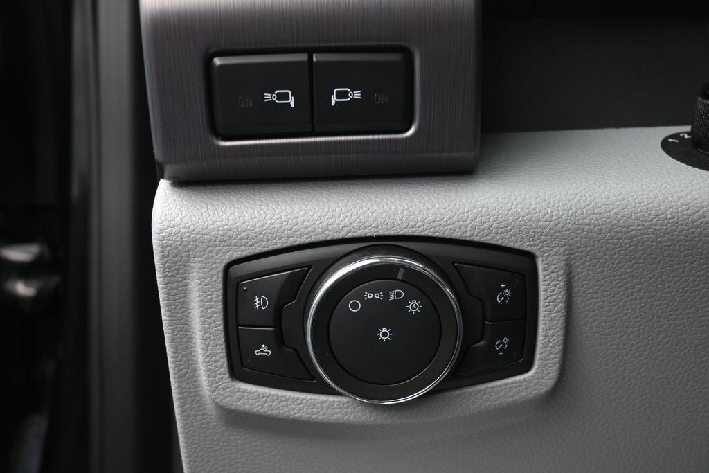 2022 Ford Super Duty F-350 SRW Limited