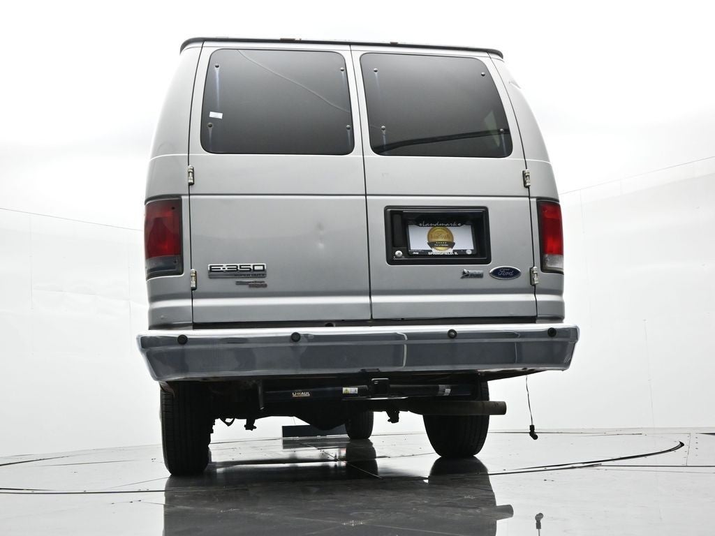2009 Ford Econoline Cargo Van Commercial