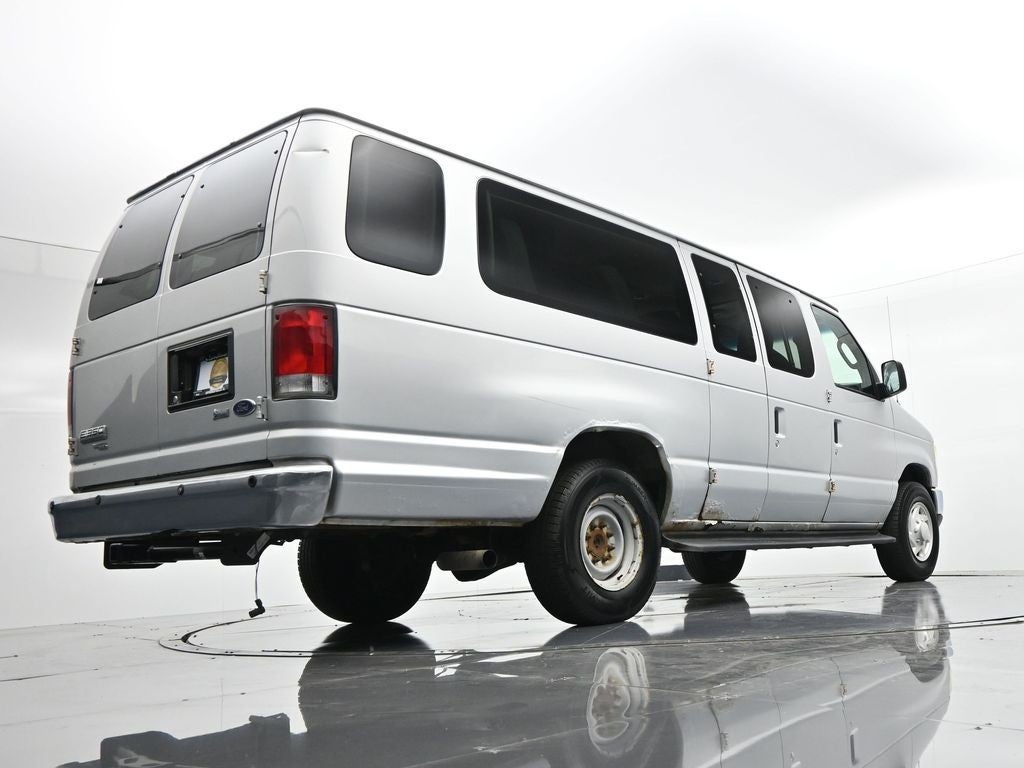 2009 Ford Econoline Cargo Van Commercial