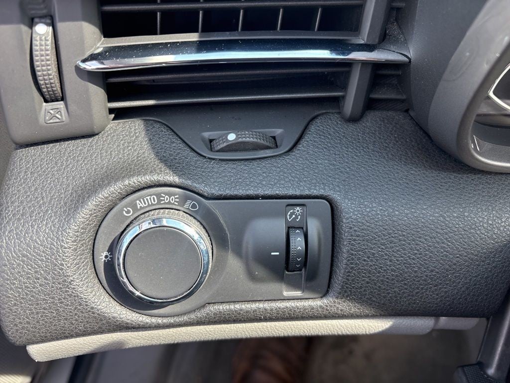 2015 Chevrolet Malibu 4dr Sdn LS w/1LS