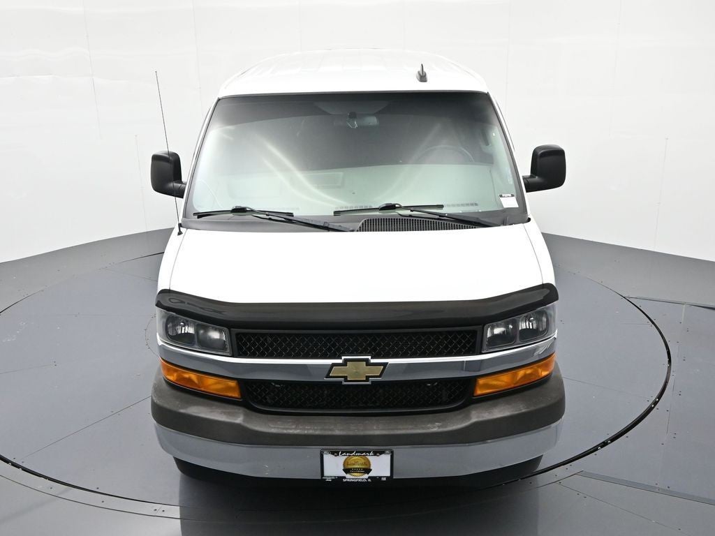 2018 Chevrolet Express Passenger RWD 3500 135" LT