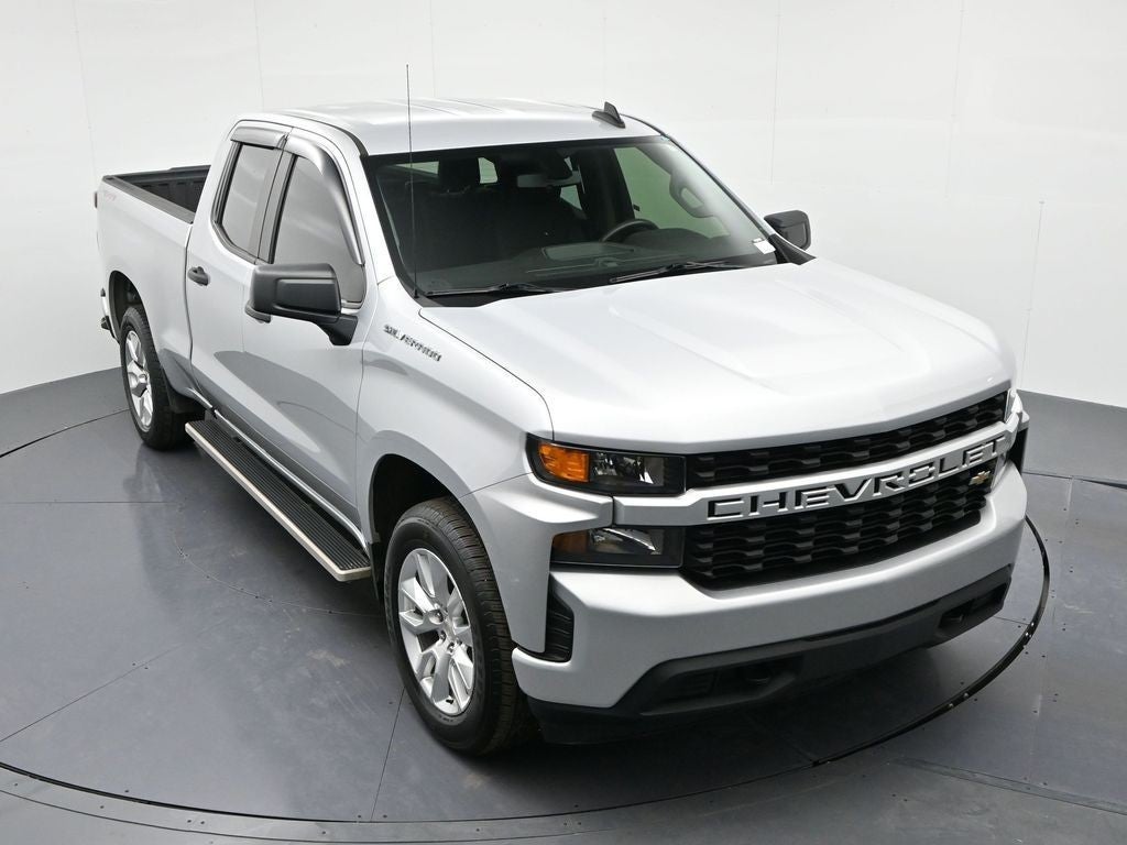 2021 Chevrolet Silverado 1500 4WD Double Cab 147" Custom