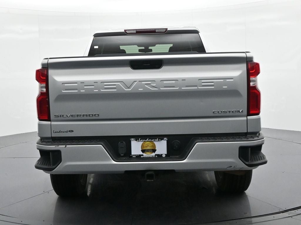 2021 Chevrolet Silverado 1500 4WD Double Cab 147" Custom