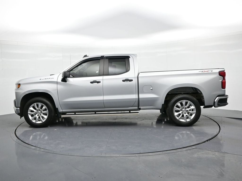 2021 Chevrolet Silverado 1500 4WD Double Cab 147" Custom