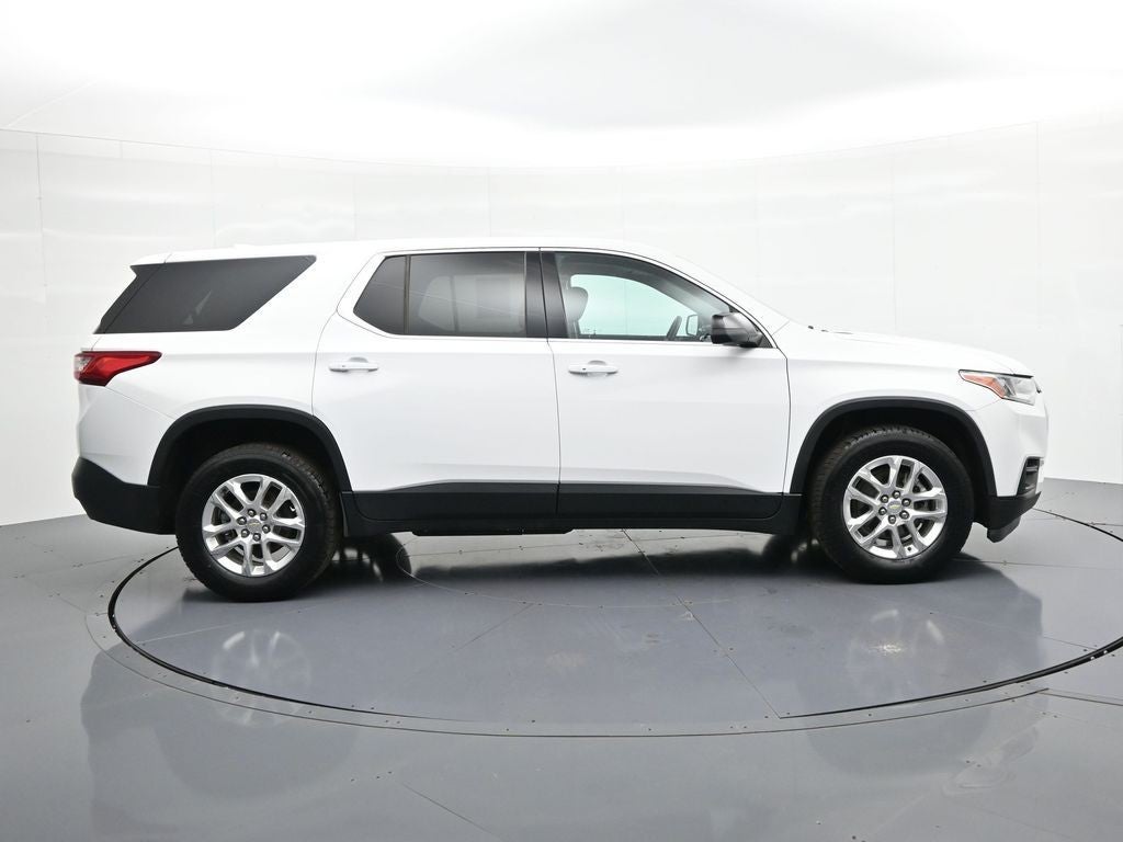 2021 Chevrolet Traverse LS w/1FL