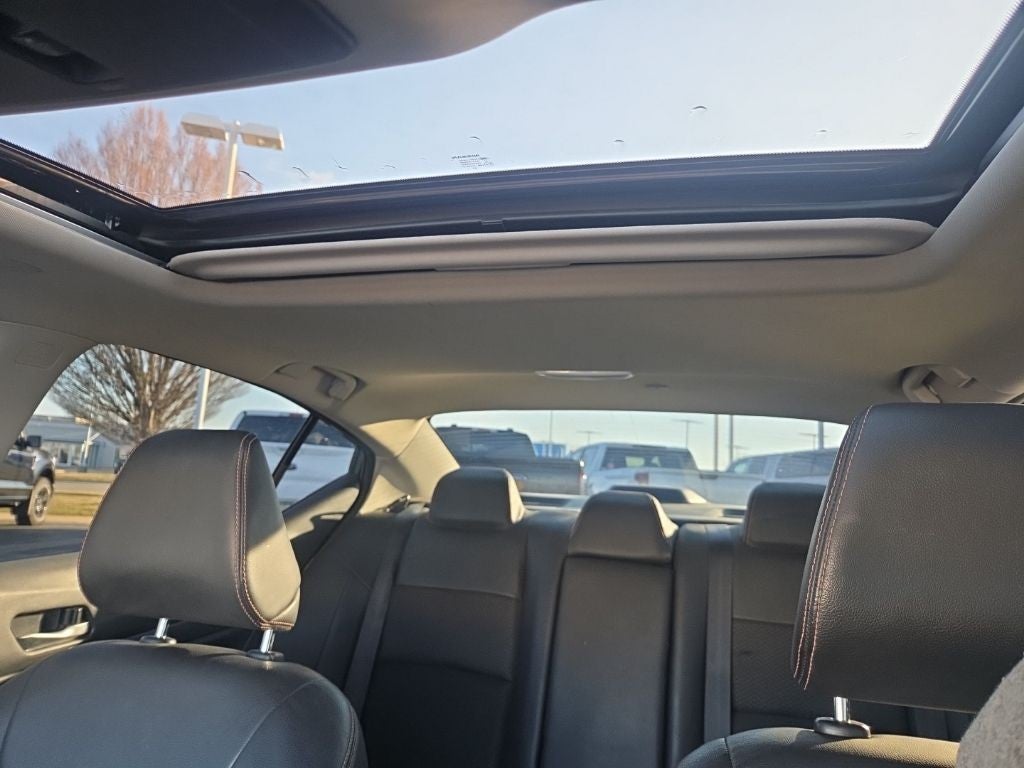 2021 Nissan Altima 2.0 SR Sedan