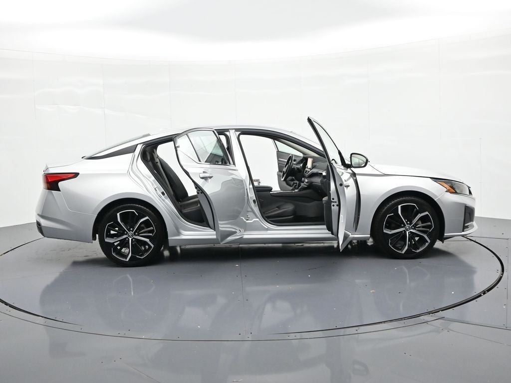2024 Nissan Altima 2.5 SR Sedan