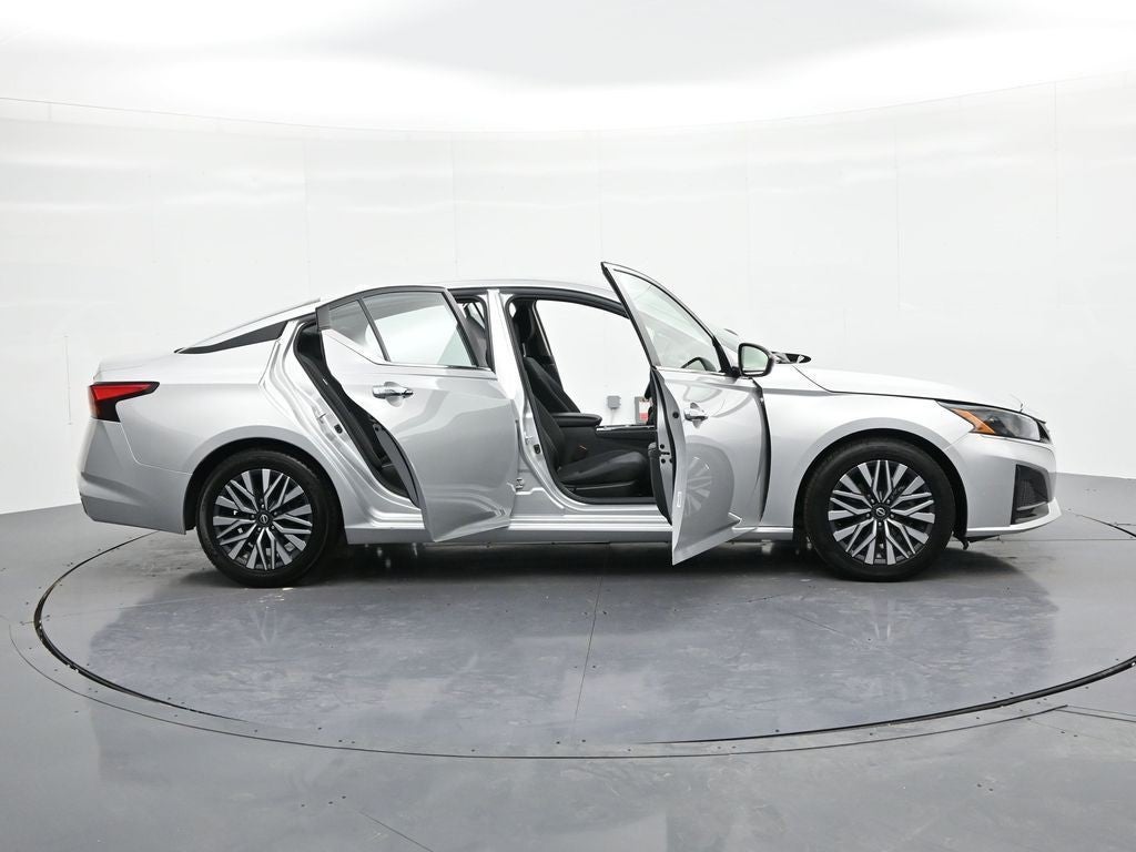 2024 Nissan Altima 2.5 SV Sedan