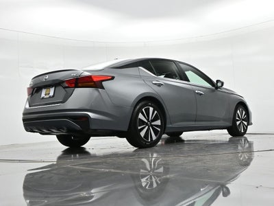 2022 Nissan Altima 2.5 SV Sedan
