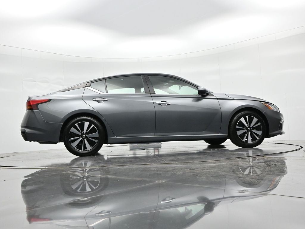2022 Nissan Altima 2.5 SV Sedan