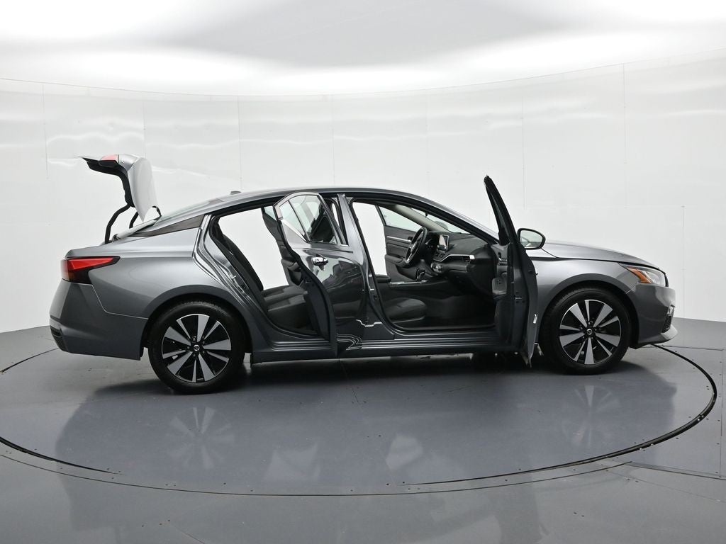 2022 Nissan Altima 2.5 SV Sedan