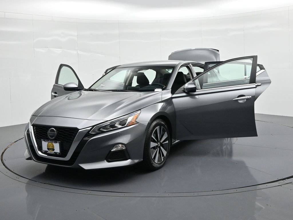 2022 Nissan Altima 2.5 SV Sedan