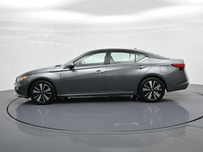 2022 Nissan Altima 2.5 SV Sedan