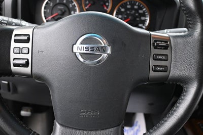 2012 Nissan Titan 4WD Crew Cab SWB SL