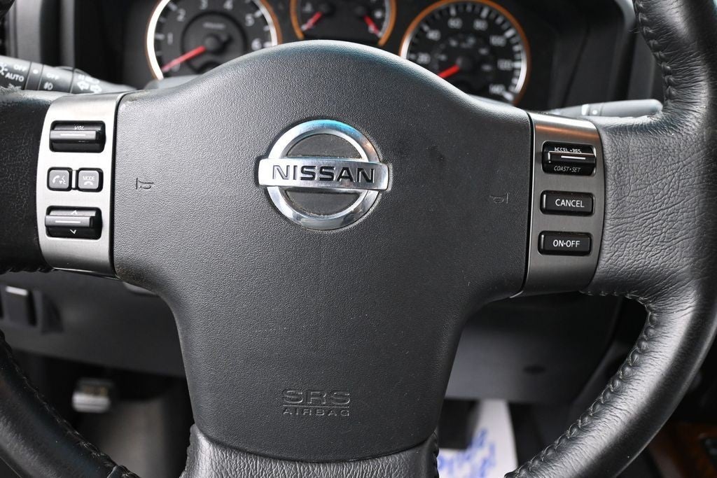 2012 Nissan Titan 4WD Crew Cab SWB SL