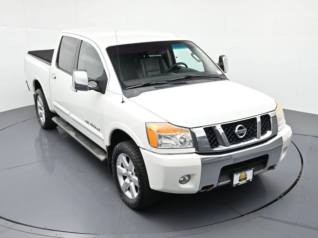 2012 Nissan Titan 4WD Crew Cab SWB SL