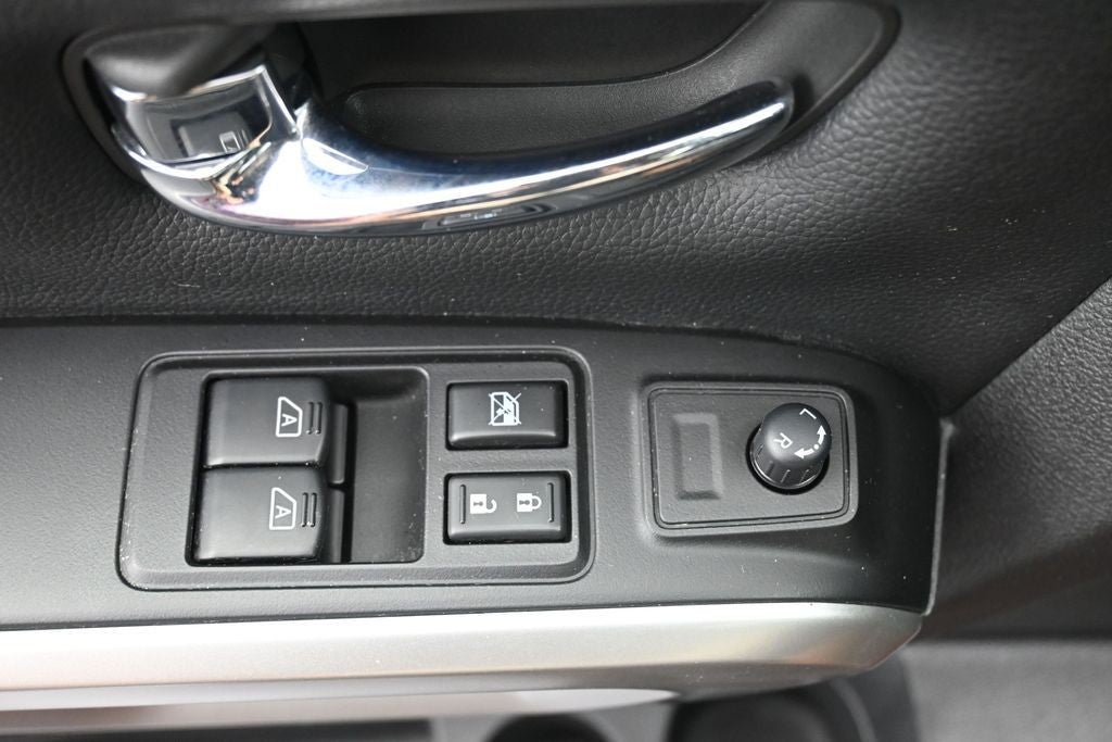 2019 Nissan Titan 4x2 King Cab SV
