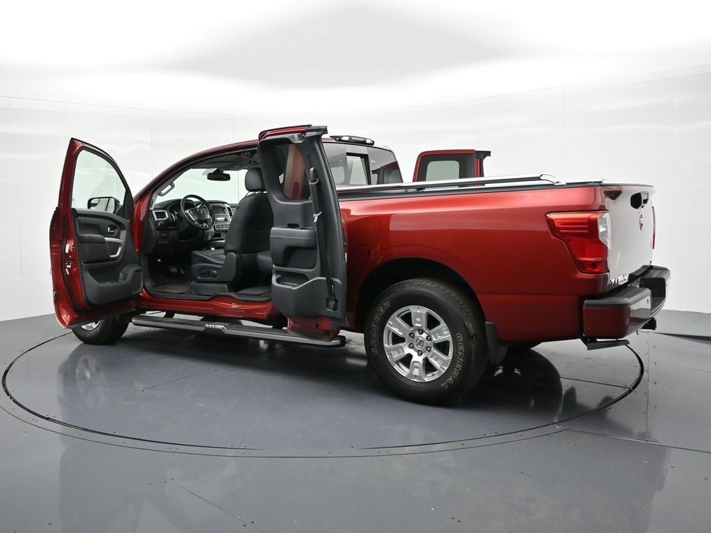 2019 Nissan Titan 4x2 King Cab SV