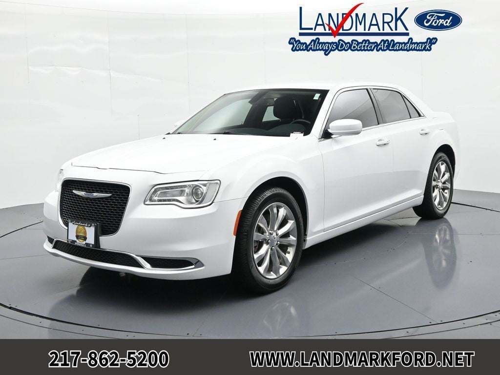 2022 Chrysler 300 Touring AWD