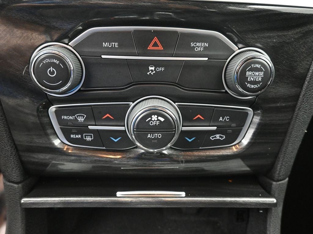 2022 Chrysler 300 Touring AWD