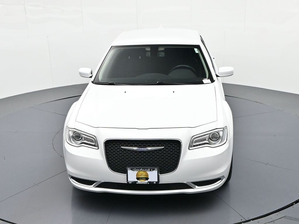 2022 Chrysler 300 Touring AWD