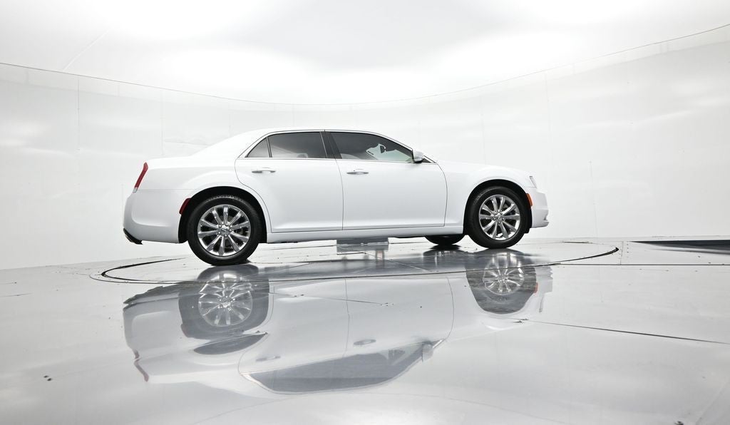 2022 Chrysler 300 Touring AWD