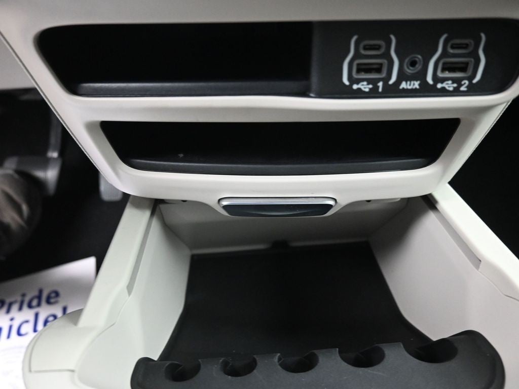 2023 Chrysler Pacifica Touring L FWD