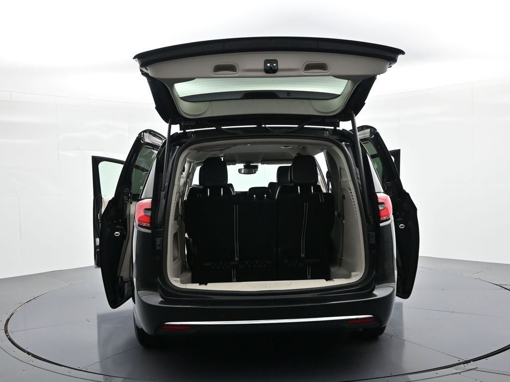 2023 Chrysler Pacifica Touring L FWD