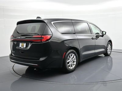 2023 Chrysler Pacifica Touring L FWD
