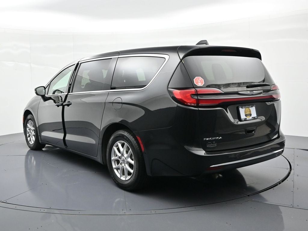 2023 Chrysler Pacifica Touring L FWD