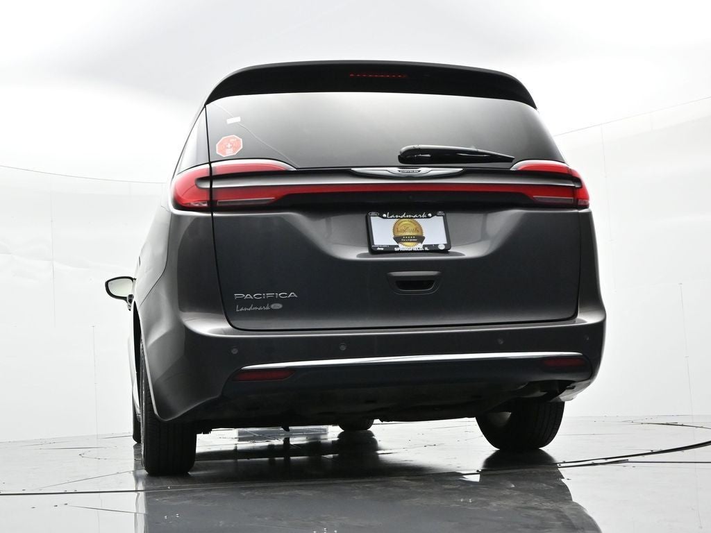 2023 Chrysler Pacifica Touring L FWD