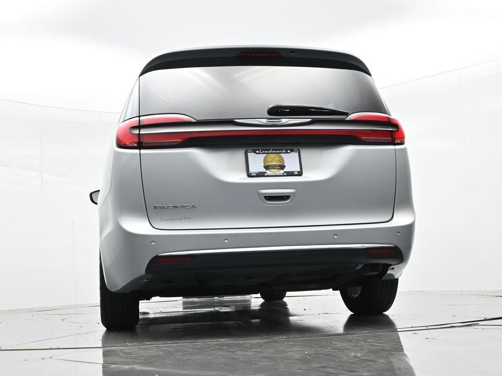 2024 Chrysler Pacifica Touring L FWD